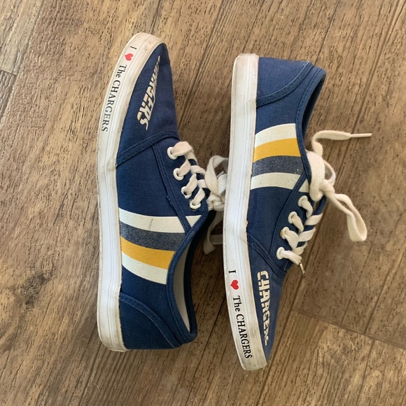 Chargers Women's Canvas Shoes by Bradford Exchange - Picture 7 of 8